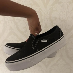 Nya platform vans  - Säker pga av att jag köpte fel storlek❤️ köpte före 800kr nypris och är oanvända 