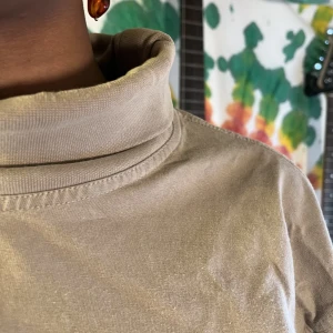 Polotröja Riddle - En sparsamt använd polotröja. Inga skavanker. Skriv ett meddelande för frågor!