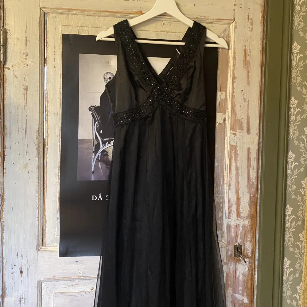Fin balklänning jag köpt secondhand men ursprungligen från BikBok. Lite mindre i storleken. Superbra skick 💕. Klänningar.