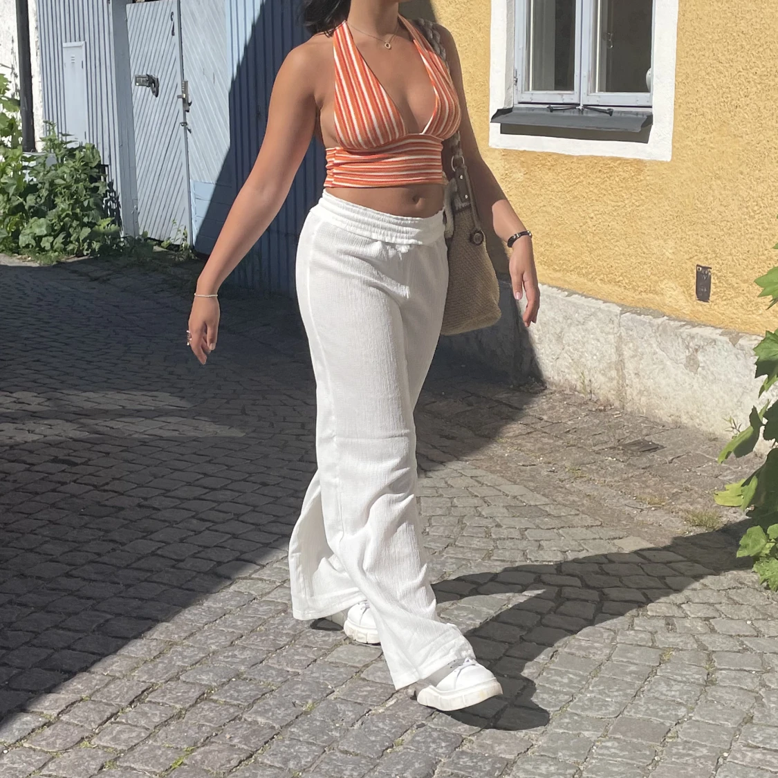 Orange halterneck topp