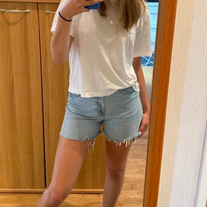 Jeansshorts  - Shorts som inte används. Köptes i våras man har bara använts enstaka gånger.