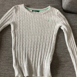 NC - Säljer denna tröja eftersom att jag aldrig använder den, den är även aldrig använd. Kan även frakta, frakten kostar 39kr. Den är Köpt för 300kr