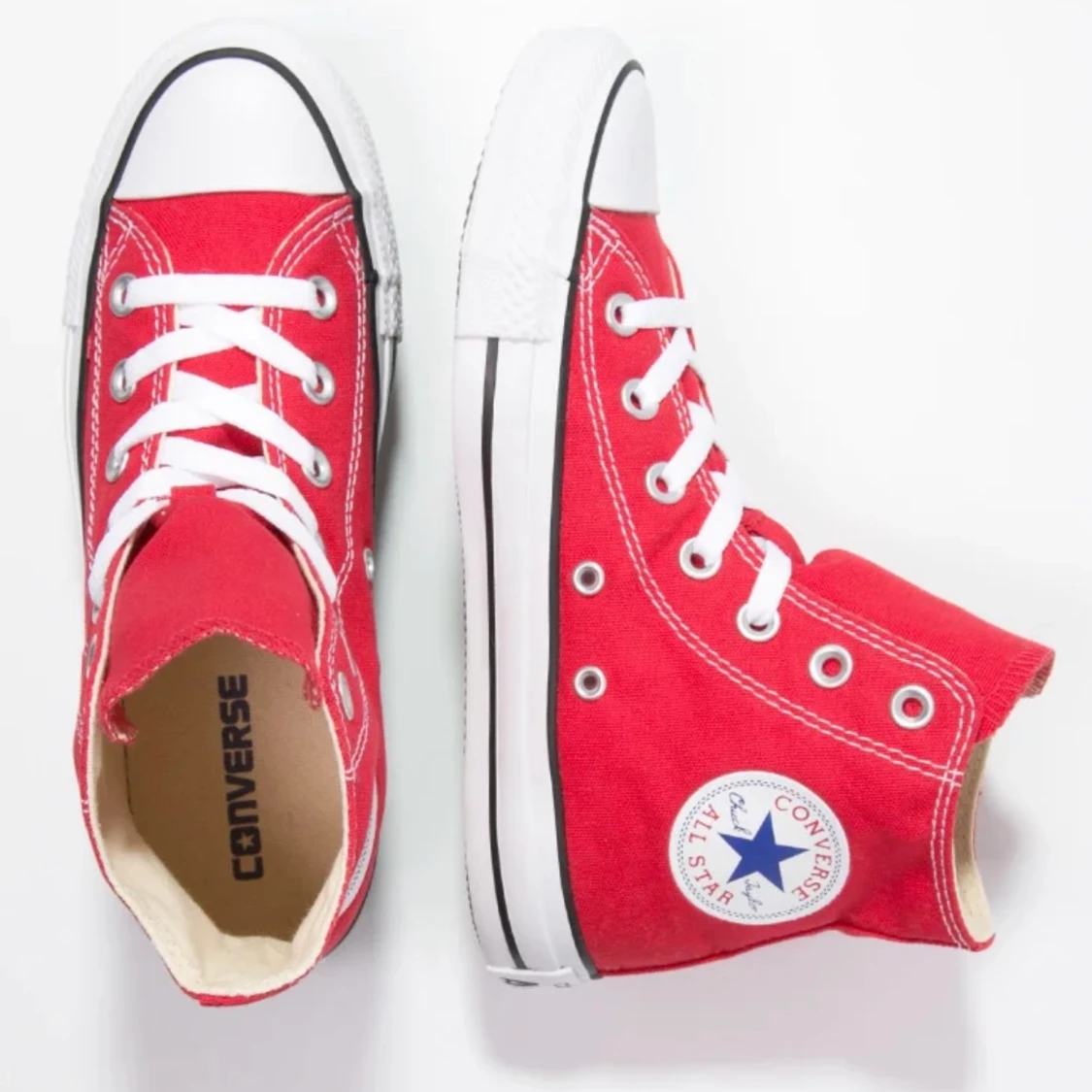 Röda Converse 