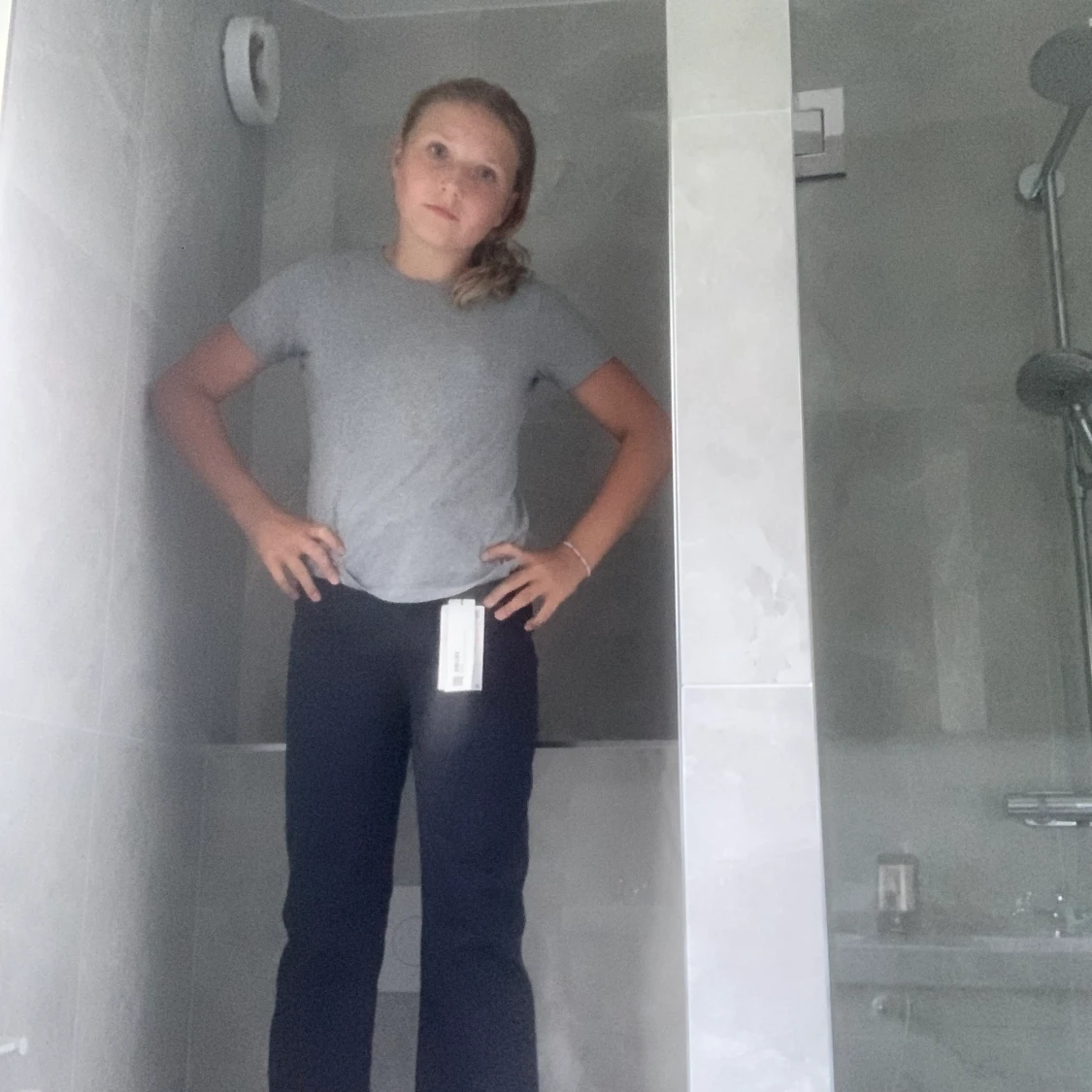 Blåa zara jeans i stl 34