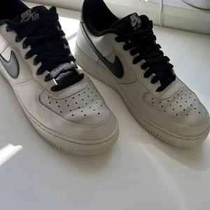Nike Air Force 1 ’07 - Nike Air Force 1 ’07, Pale Grey Befintligt skick storlek 42