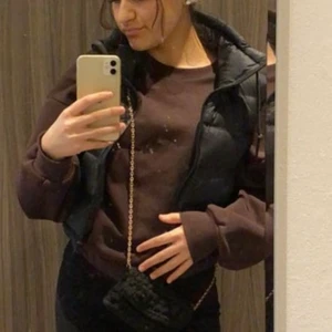 Väst - Snygg väst från zara, lite kroppad och går att dra så de blir tajt vid midjan