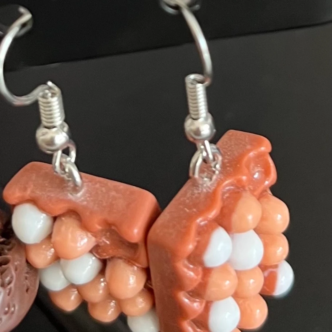 Äggkartongs örhängen - 90