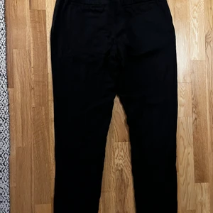 Linnebyxor  - Jlindberg linnebyxor bra skick storlek 46