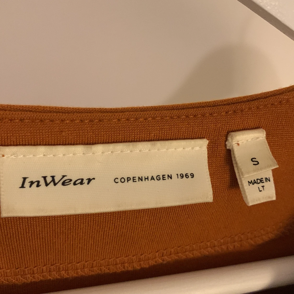 Brunt organge tröja från InWear  i storlek S - 90