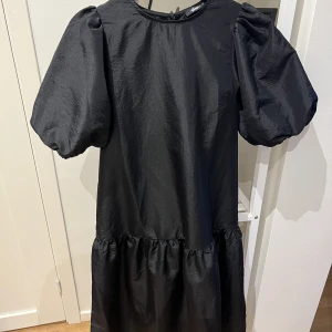 Nyårsklänning - Klänning som passar perfekt till nyår eller jul etc 😍 Kan mötas upp i Borås eller skicka via posten  S-M