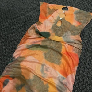 Ny klänning - Aldrig använd . Storlek S 