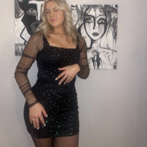 NYÅRSKLÄNNING! - Så fin klänning som passar perfekt till nyår! Bara använd en gång förra året💜