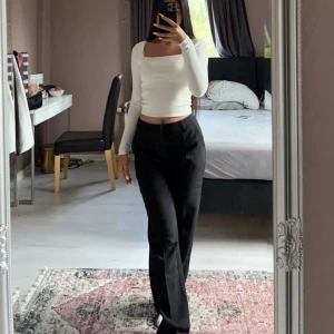 Kostymbyxor  - Kostymbyxor från Gina i storlek XS använt aldrig helt nya. 