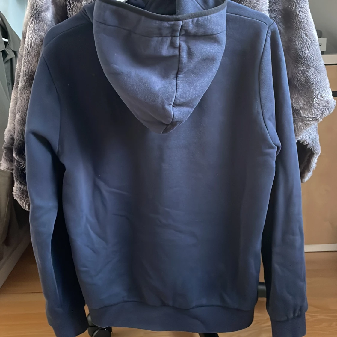 Peak Perfromance Hoodie  - 90