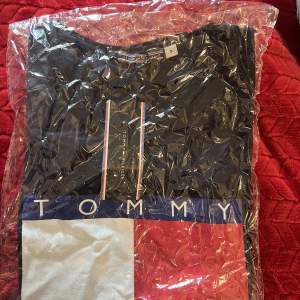 Tommy hilfiger T-shirt storlek: M