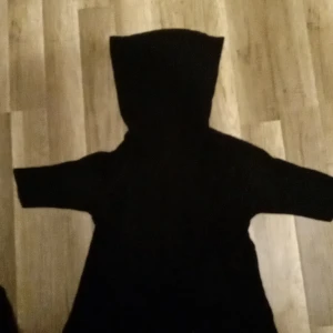 Tröja - Ka ha halsen uppe eller nere är som en T-shirt men med tjock hals funkarvparfwkt som en julklap
