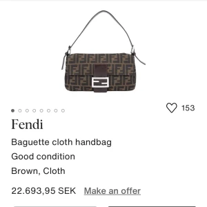Fendi väska - Säljer min äkta fendiväska, väl använd, först till kvarn!!  Jag har sänkt priset nu inför julen