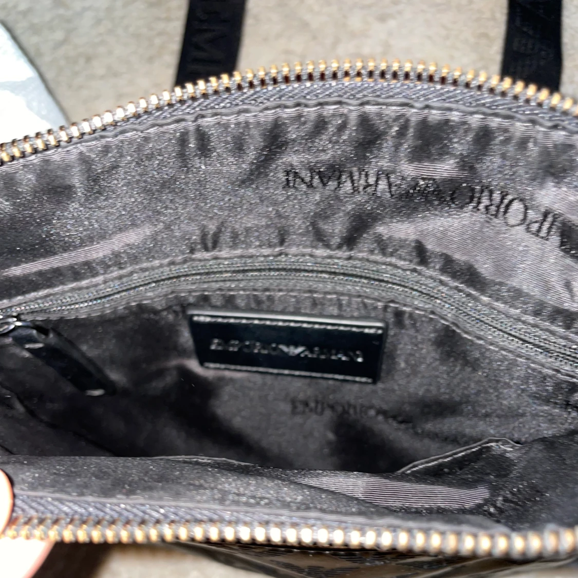 Armani axelväska - 90