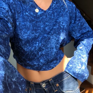 Mönstrad topp  - Mönstrad blå topp