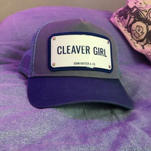 Säljer min John hatter - Säljer denna för jag föredrar pengar