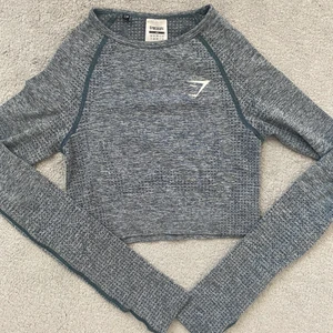 Gymshark träningströja - Träningströja ifrån gymshark. Stl XS. Använd men fortfarande i bra skick! Köparen står för frakten.