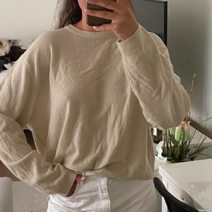 H&M kashmir tröja - Helt ny och oanvänd tröja i 100% kashmir från H&M. 