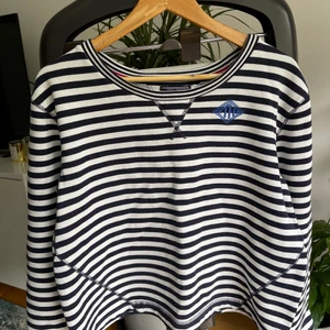 Tommy Hilfiger - Tröja från Tommy Hilfiger i L storlek. Hej 