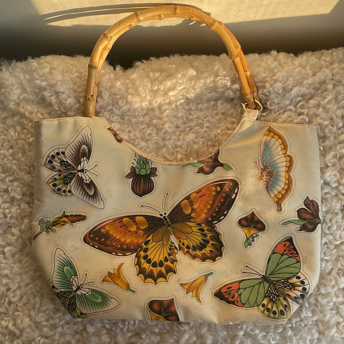 Väska med fjärilsmotiv - 90