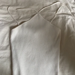 Linne - Säljer denna toppen från zara🥰🥰