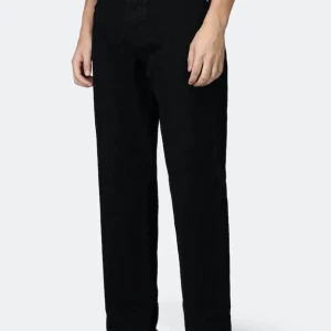 Sweet sktbs jeans  - Sweet sktbs jeans från Junkyard köpta för 600kr styck båda är i bra skick. Sjukt sköna och nice att skejta i. Båda är i storlek xs passar mig som är 174cm. 300 kr styck eller båda för 500, köparen står för frakten. 