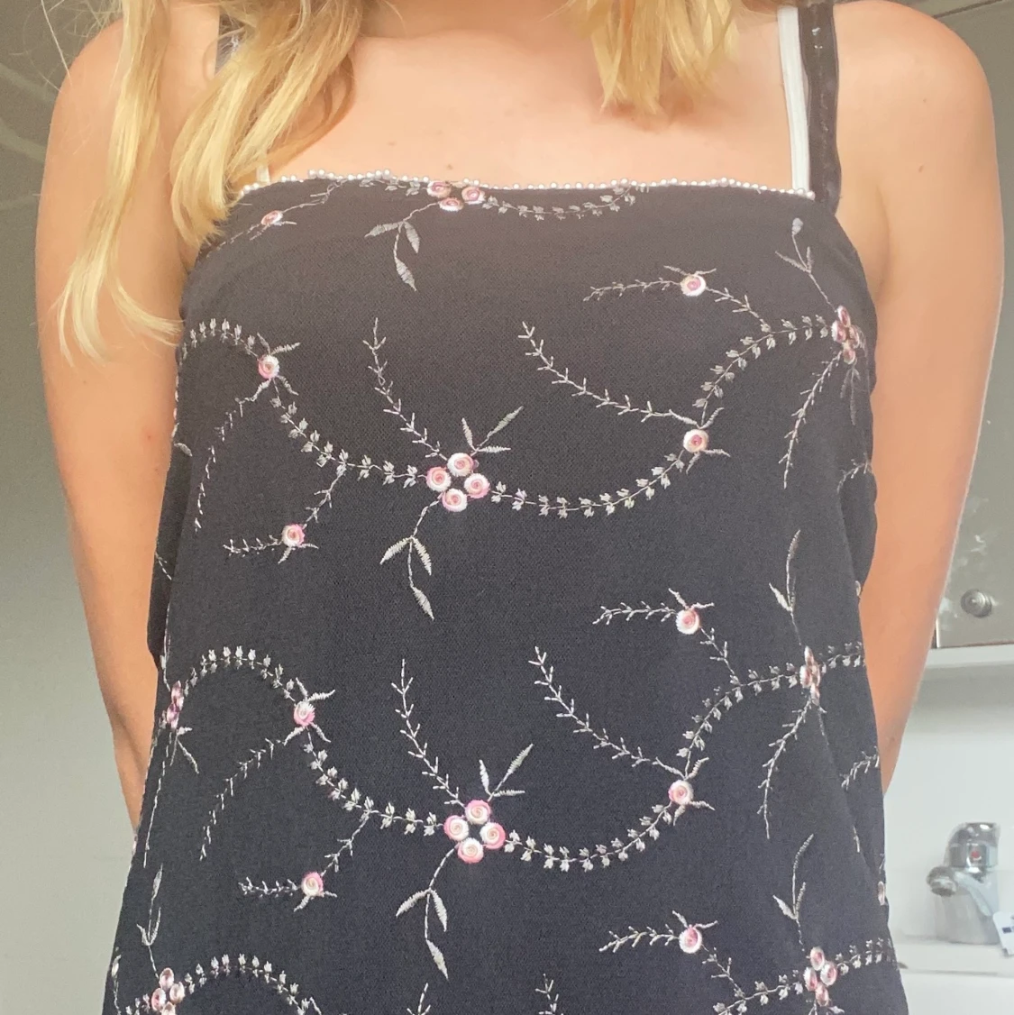 En söt klänning ifrån vero Moda🤍