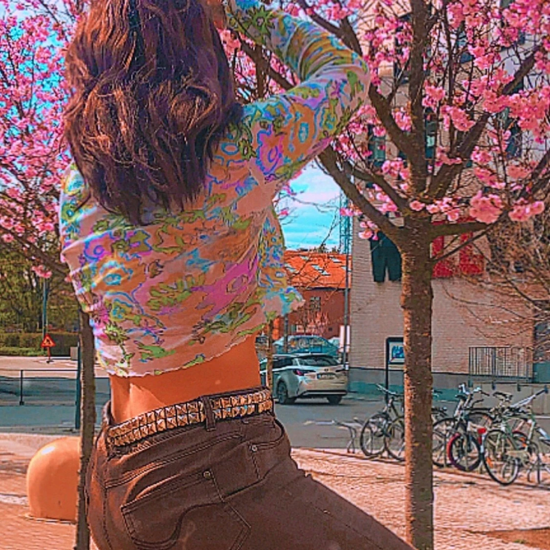 Cool mönstrad tröja i ”mesh material”