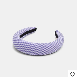 Rutigt hårband  - Säljer de här lika rutiga hårbandet från Zalando💓