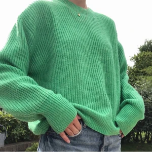 Grön tröja - Grön stickad tröja som inte kommer till användning längre