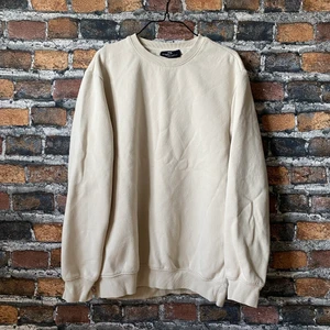 Beige Sweater - En fin ljus beige tröja från H&M. I fint skick. För fler bilder eller mått kontakta mig! Frakt sker via PostNord spårbart 57 kr 📦