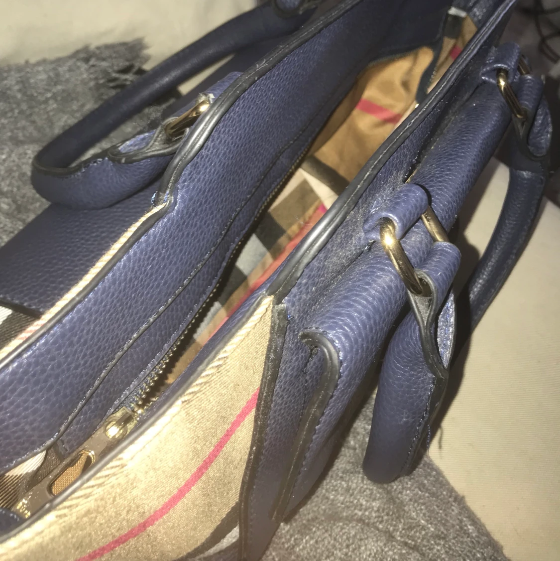 Burberry väska  - 91