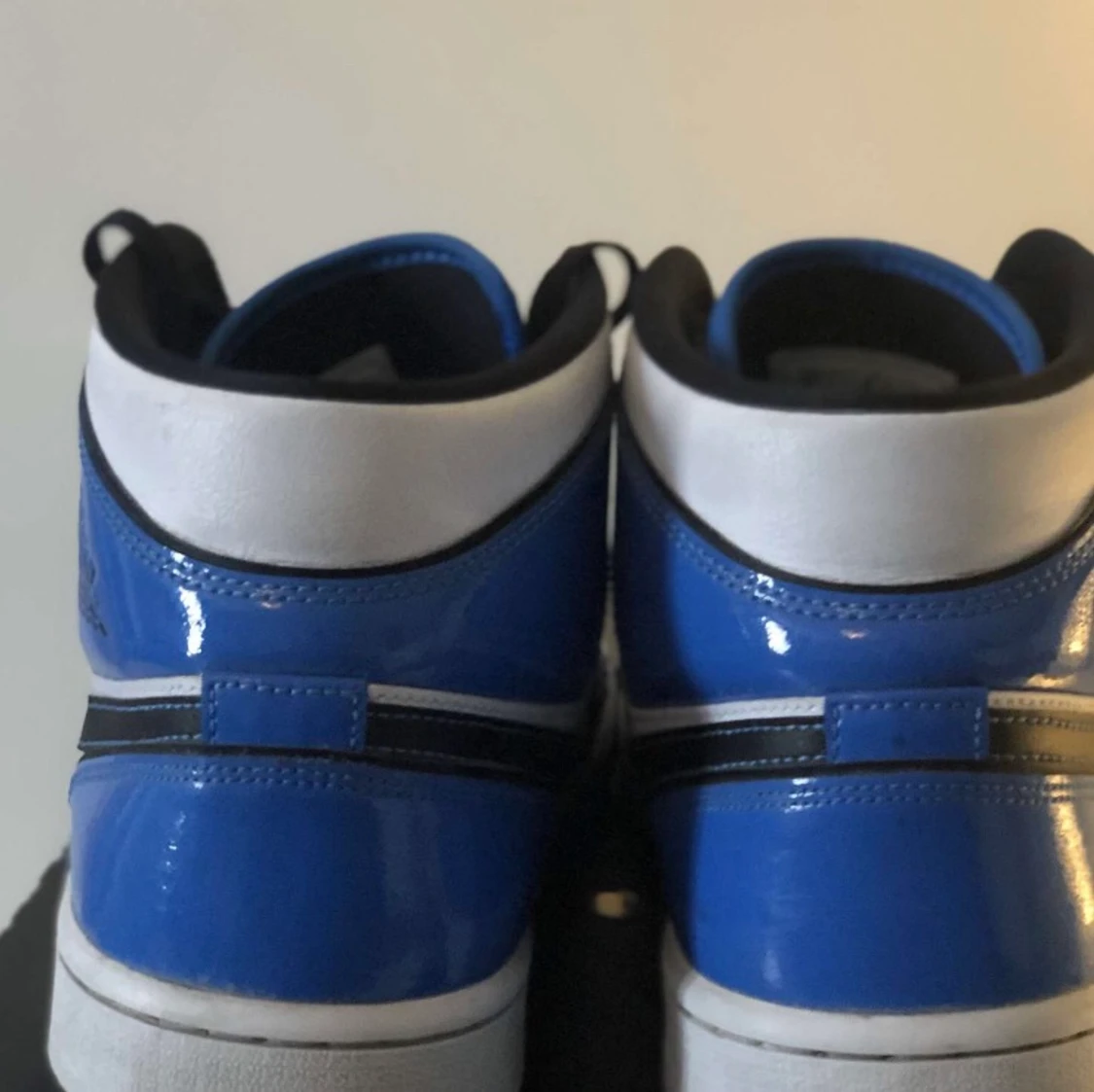 Jordan 1 mid signal blu - 90