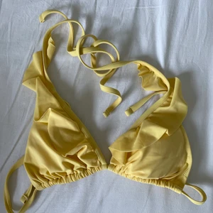 Bikiniöverdel  - Bikiniöverdel från lindex🤍köparen står för frakten på 49kr🤍