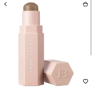Fenty beauty matchstick - Säljer detta Fenty Beauty CONTOUR matchstick i färgen amber. Endast testat 1 gång med en ny borste dirket på stiftet. Allt kvar!! Hör av dig för fler bilder, frakt tillkommer😚