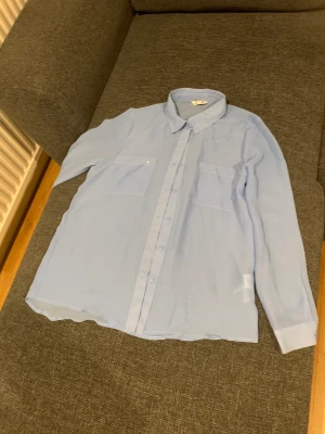 Skjorta  - Storlek: 158, 13Yr