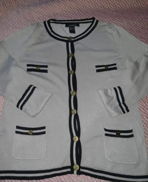 Cardigan - Superfin från mango 