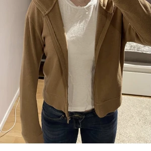 Soft goat liknande - Soft goat liknande kofta från Zara💕  Aldrig använd💕