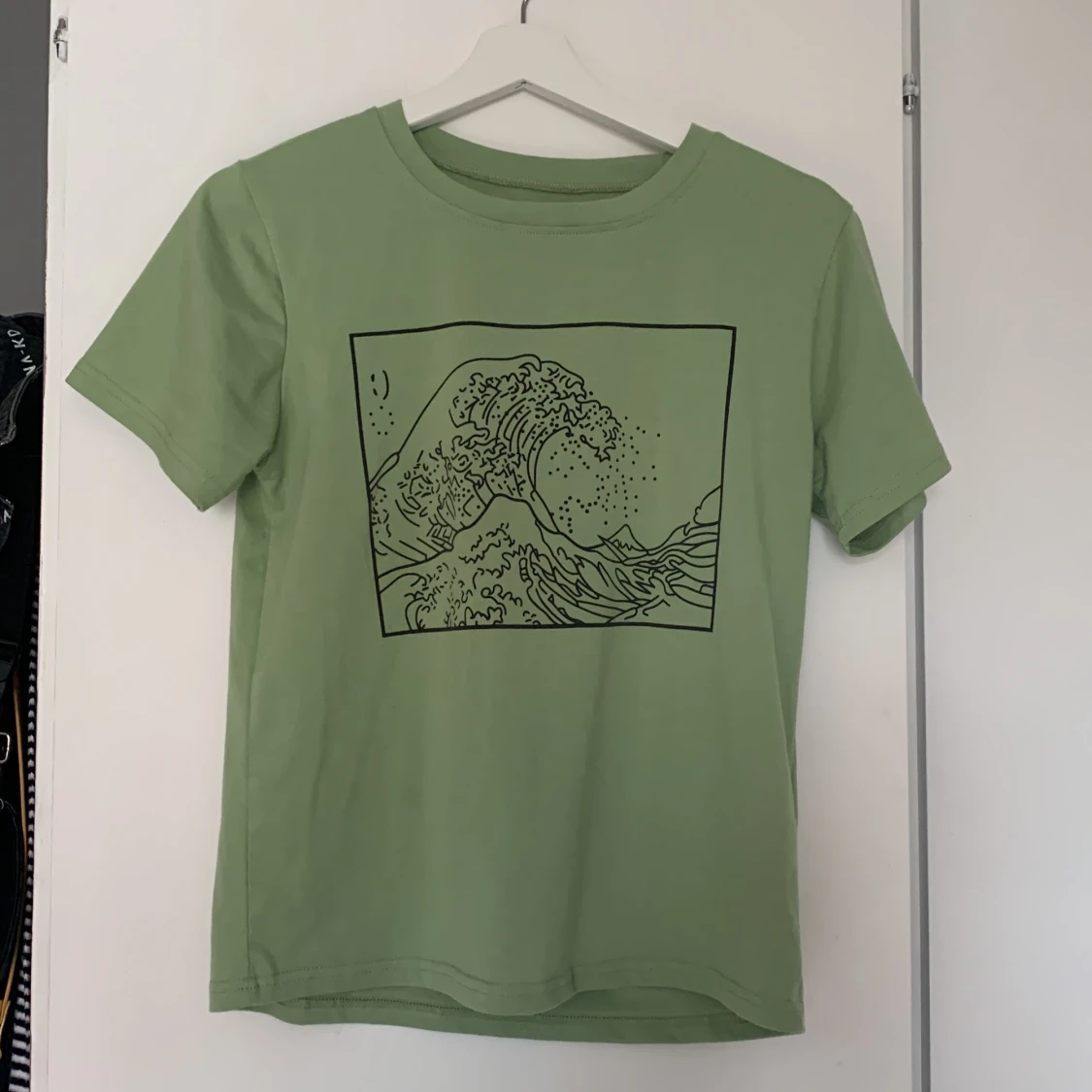 grön t-shirt strl S - 91