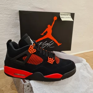 Jordan 4 Red Thunder - Säljer Jordan 4 Red Thunder (DS). 3500kr