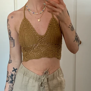 Brukar halterneck  - Fin virkad topp från Nakd. Kommer tyvärr inte till användning men så fin till sommaren 🦋✨