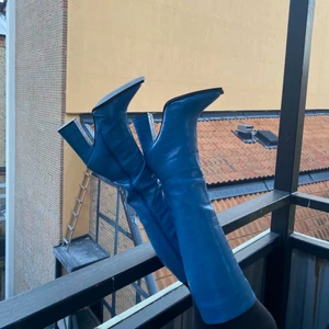 PARTY BOOTS - Säljer dessa snygga Boots st 38 aldrig använda