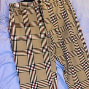 Fin byxor - Fina byxor från Carlings aldrig använda, storlek M