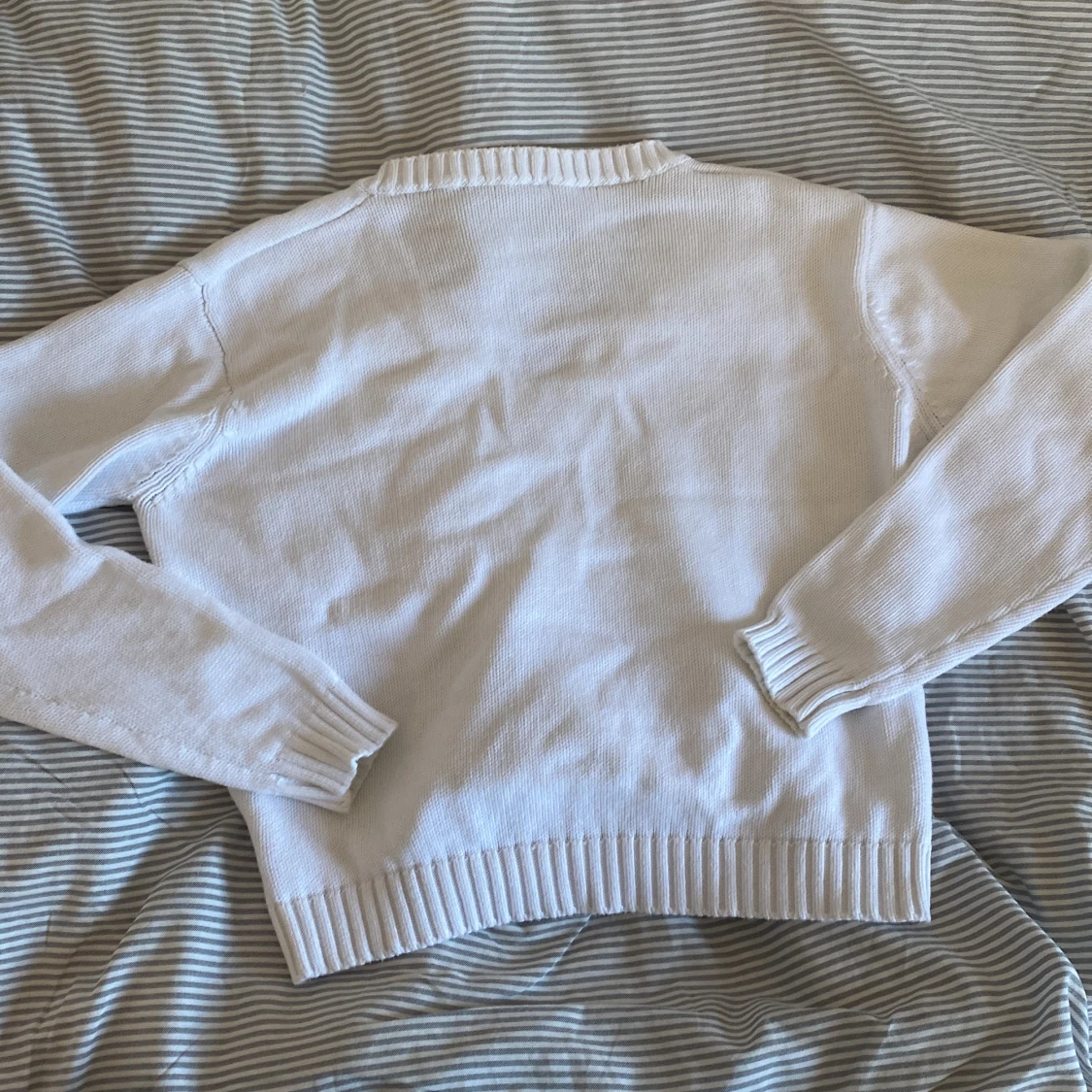 Vit stickad tröja - 90