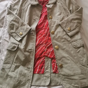 Juicy Couture vår jacka  - Jättefin vårjacka från Juicy Couture som säljs för att den inte används 💕