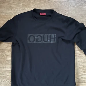 Hugo tröja  - Säljer min Hugo tröja som är skit snygg och är i jättebra skick för endast 450
